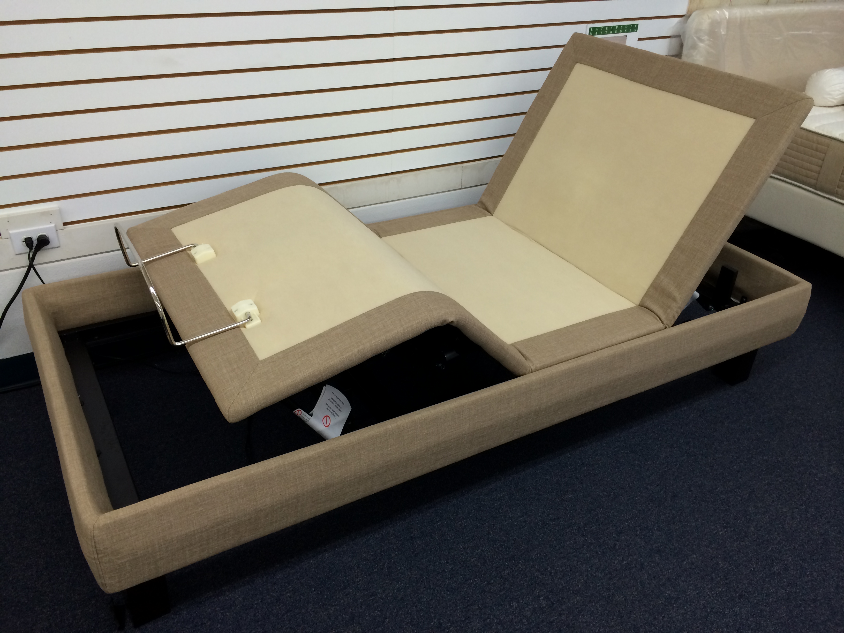 bariatric bed