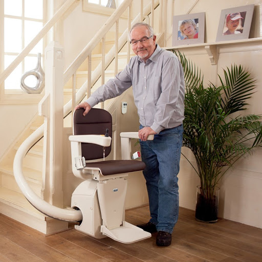 Los Angeles Ca. curve stairlift freecurve handi-care